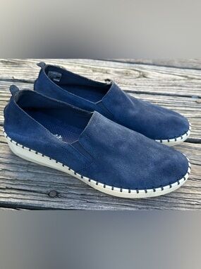 Skechers Women's Navy Slip-On Suede Loafers